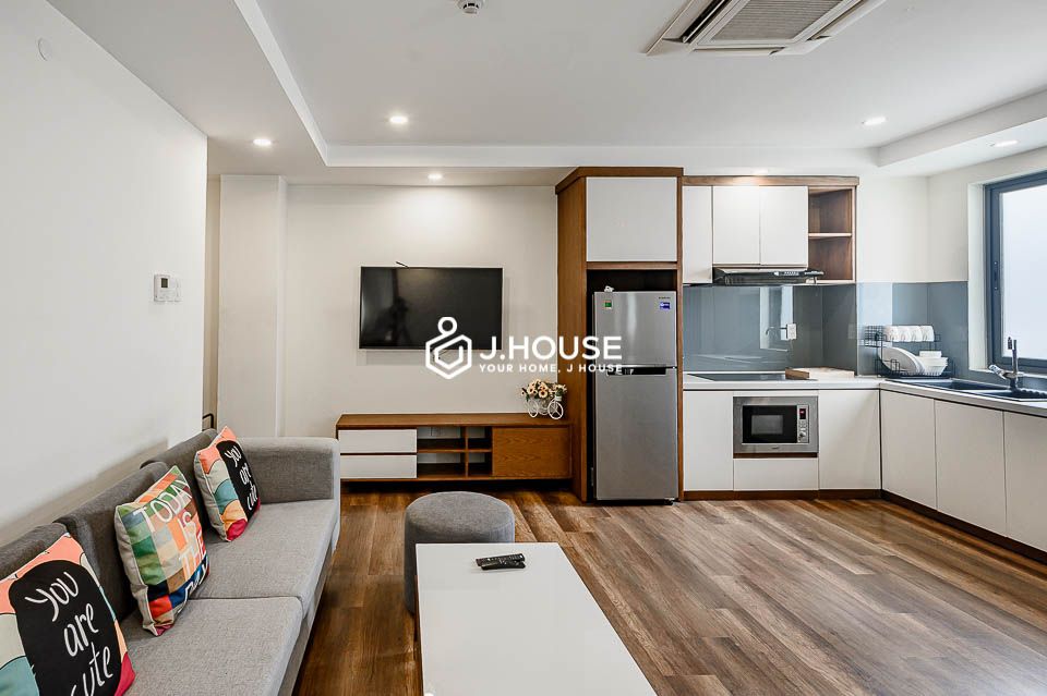 two bedrooms apartment for lease on Huynh Khuong Ninh street 5