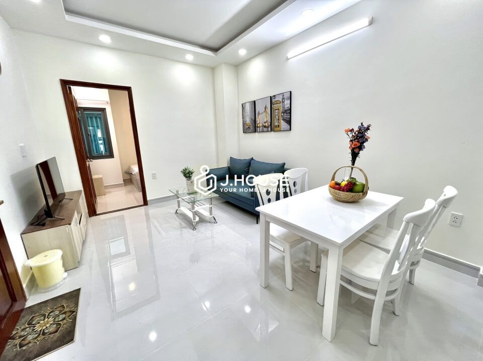 two bedrooms apartment with balcony for lease in Tan Binh district 1