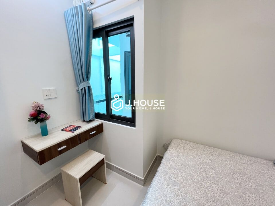 two bedrooms apartment with balcony for lease in Tan Binh district 9