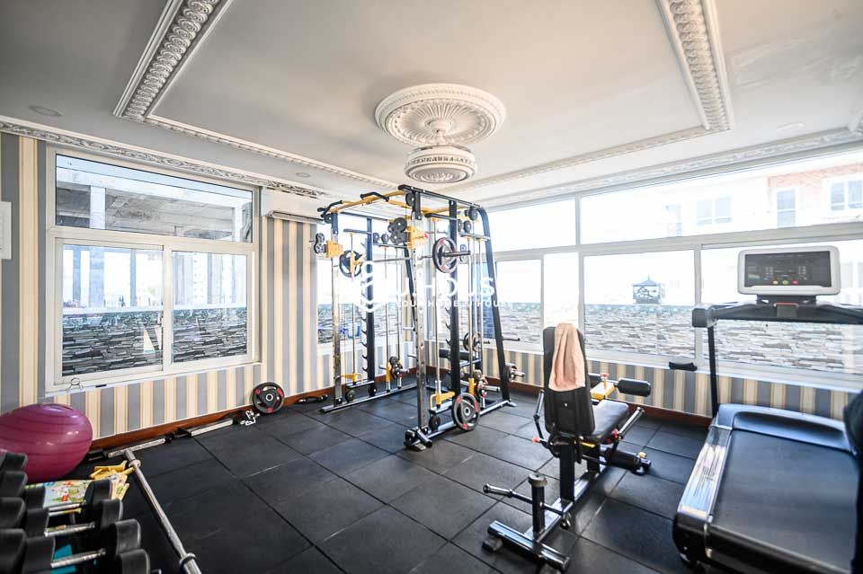 basic gym in roma apartment