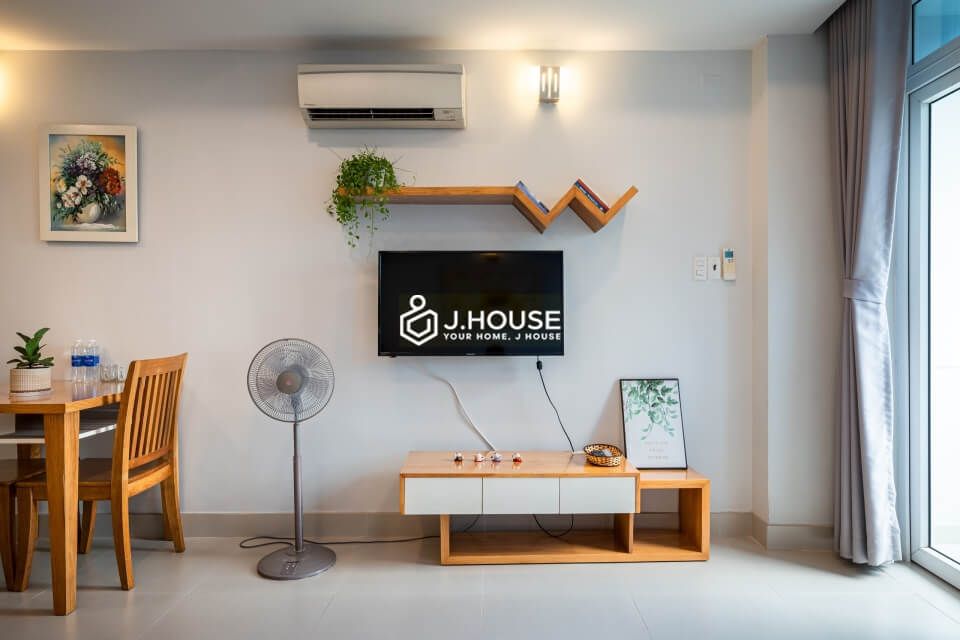 Serviced apartment next to the canal in Binh Thanh district, HCMC-2