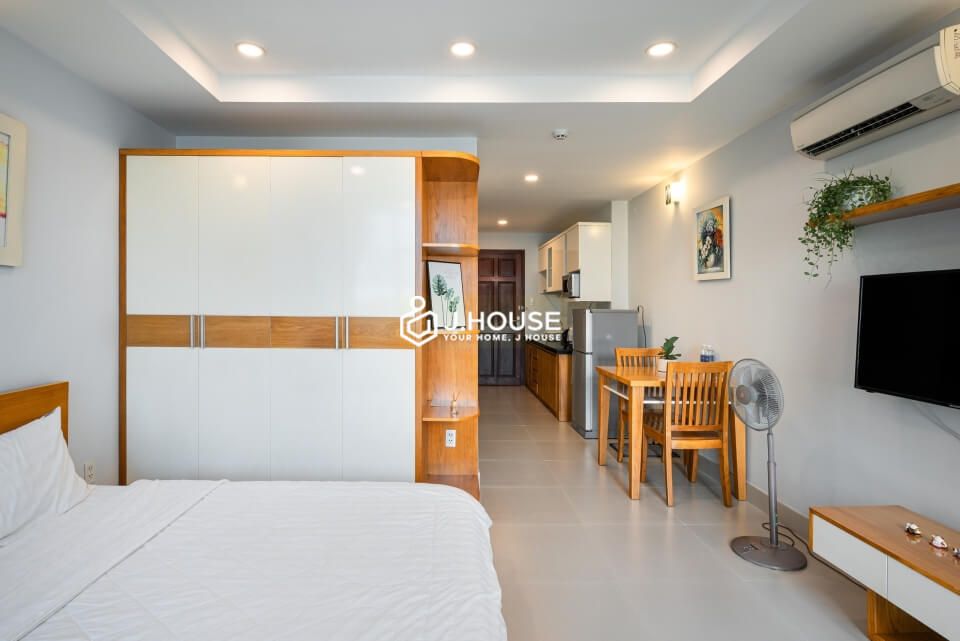 Serviced apartment next to the canal in Binh Thanh district, HCMC-6