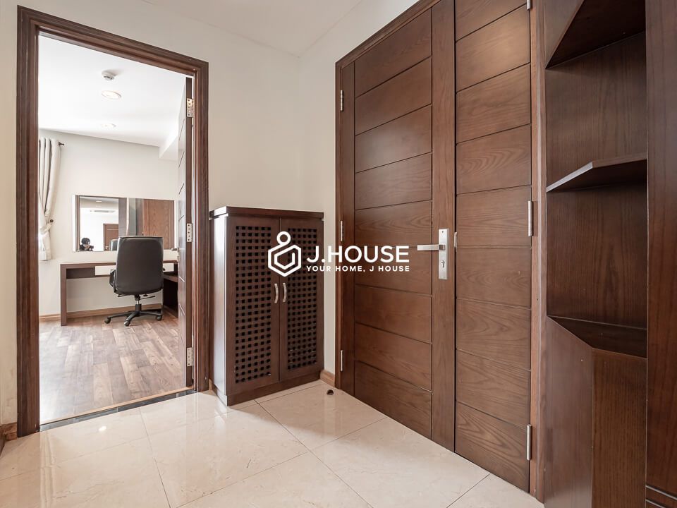 Spacious 3 bedrooms apartment for lease in phu nhuan district7