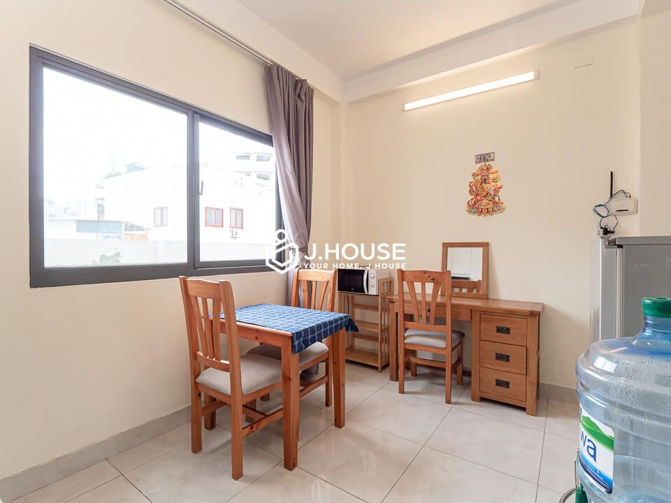 bright one bedroom apartment in binh thanh district1