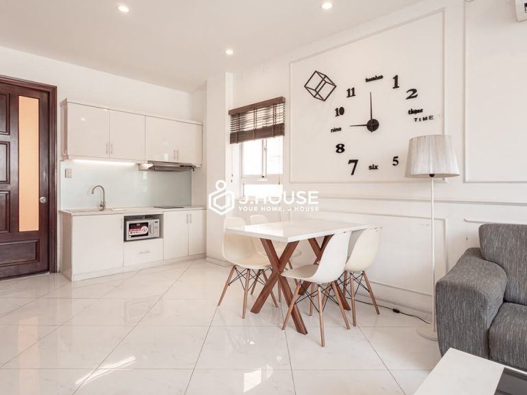 one bedroom apartment close to airport tan binh district5