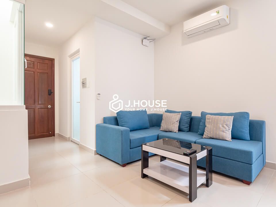 one bedroom serviced apartment in tan binh district1