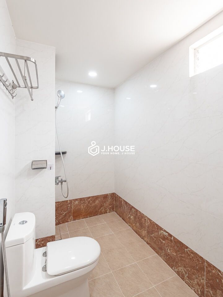 one bedroom serviced apartment in tan binh district10