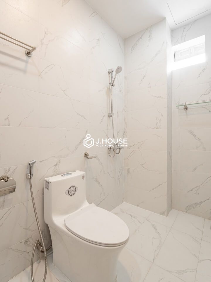 Studio apartment with balcony in Truc Duong Street of Thao Dien area9