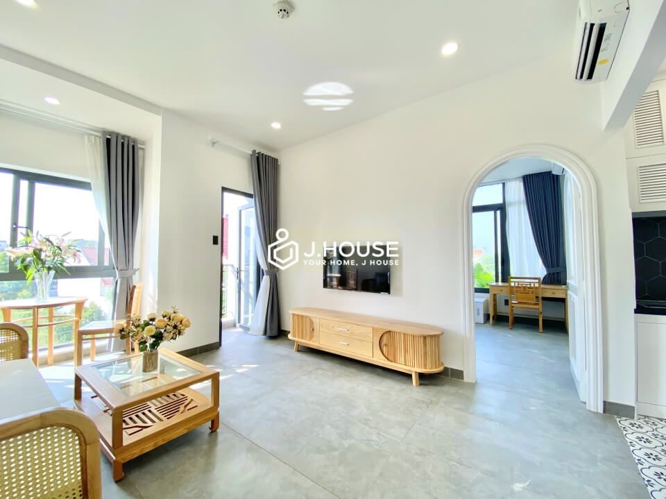 Fresh one-bedroom serviced apartment in district 2-1