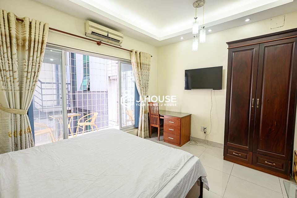 Fully furnished apartment for rent on Truong Dinh street district 3-4