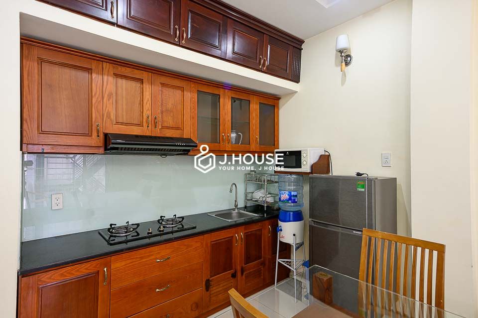 Fully furnished apartment for rent on Truong Dinh street district 3-5