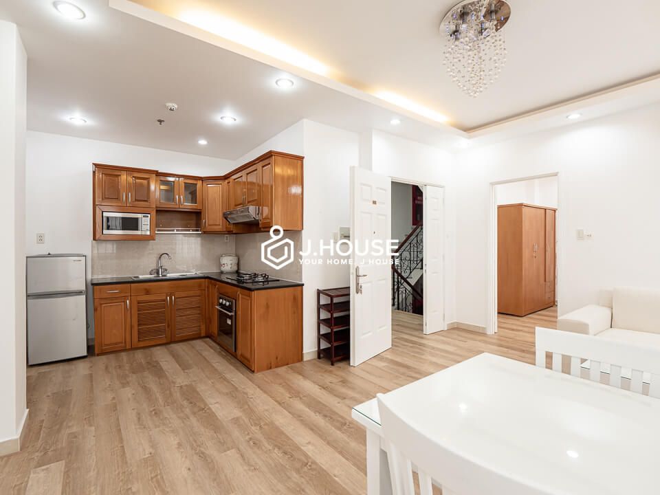Modern European style serviced apartment for rent in district 3-2