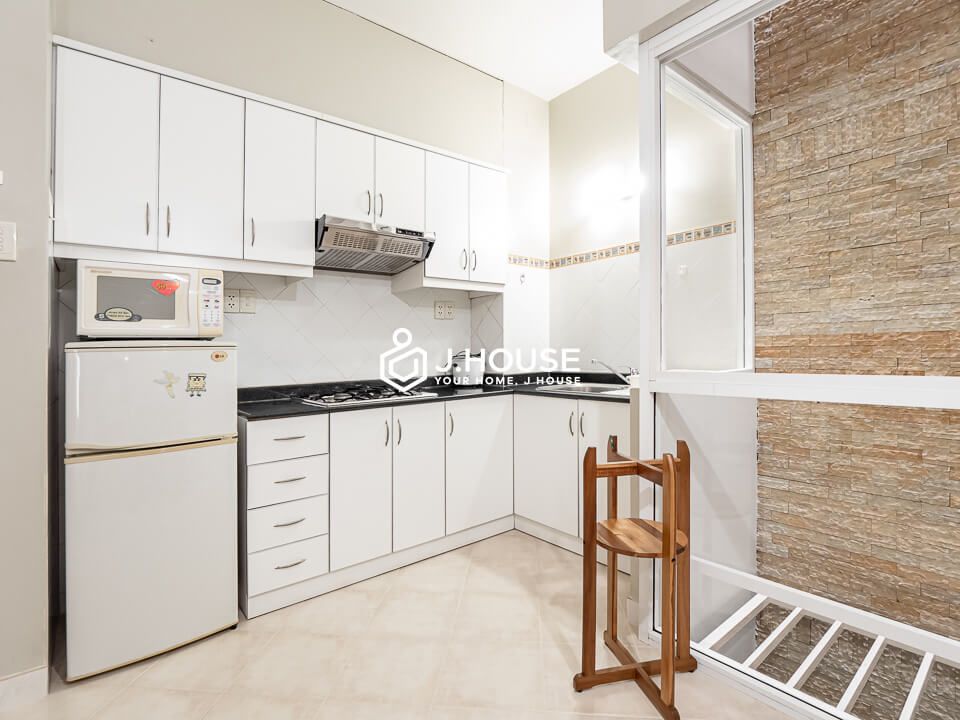 Standard serviced apartment for rent on Vo Van Tan street, district 3-5