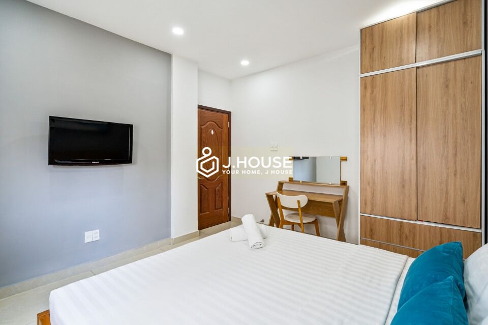 one bedroom serviced apartment for rent near airport in tan binh district-12