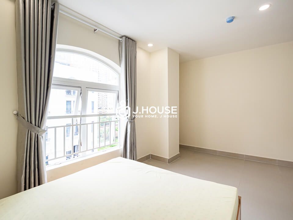 studio serviced apartment for lease in sunny apartment district 2-5