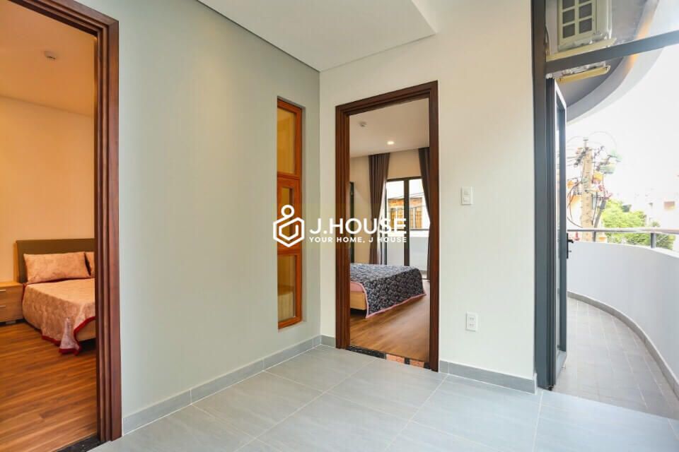 three bedroom apartment for lease near airport in tan binh district-3