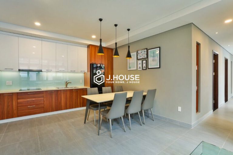 three bedroom apartment for lease near airport in tan binh district