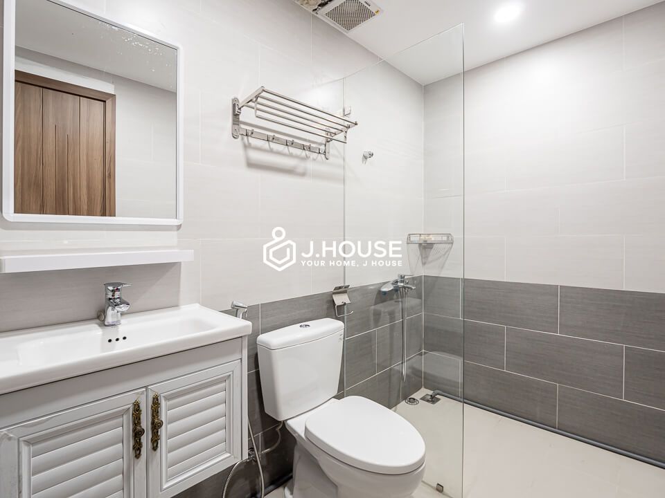 two beddroom serviced apartment has pool for rent in thao dien of district 2-15
