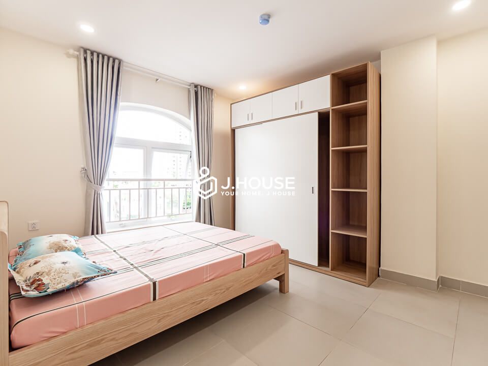 two bedroom serviced apartment in sunny apartment building district 2-11