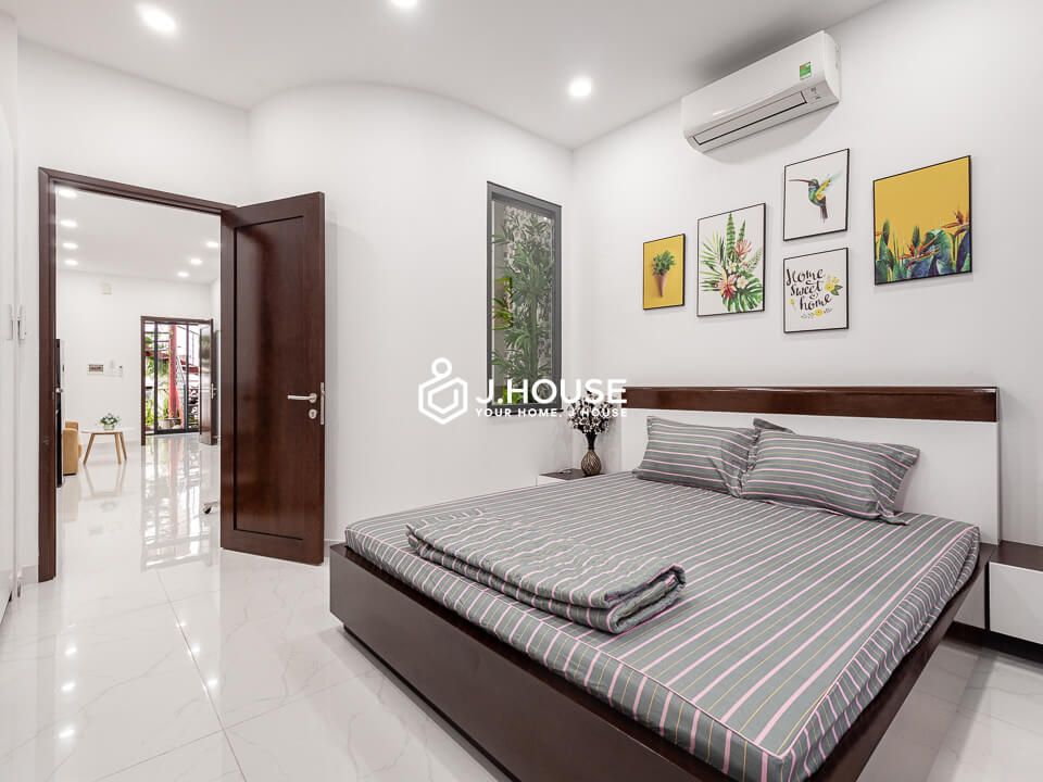 Modern European style serviced apartment for rent in district 3-6