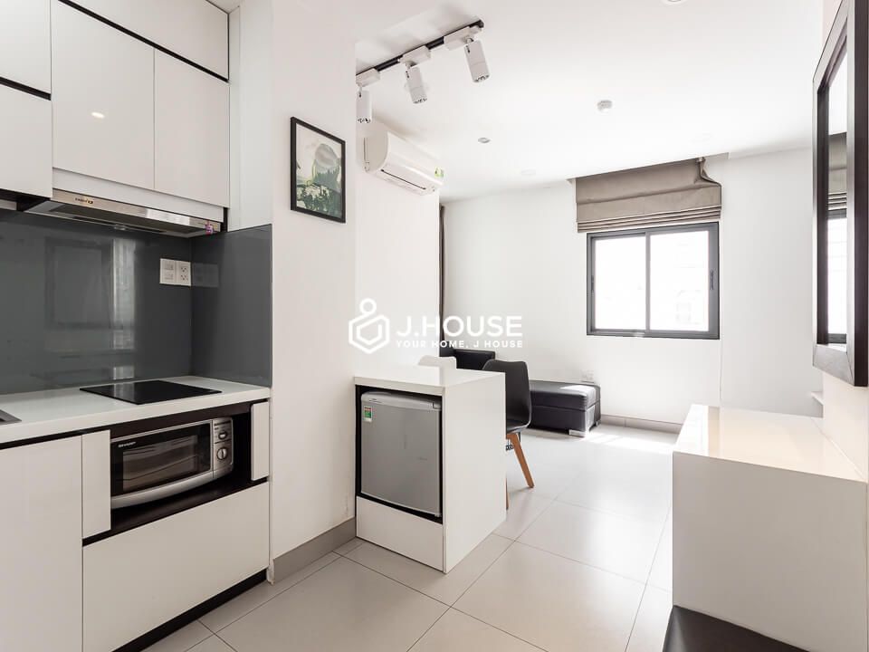 modern serviced apartment for rent in Vo Van Tan street, district 3-6