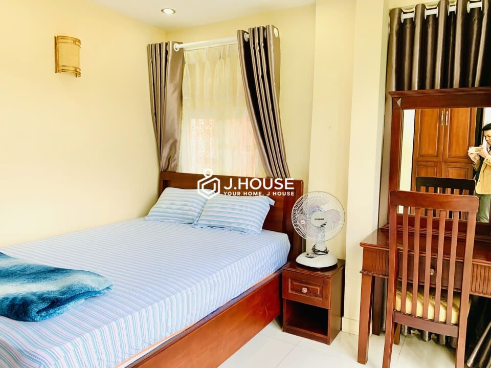 Affordable apartment for rent on Nguyen Du street, district 1, HCMC-11