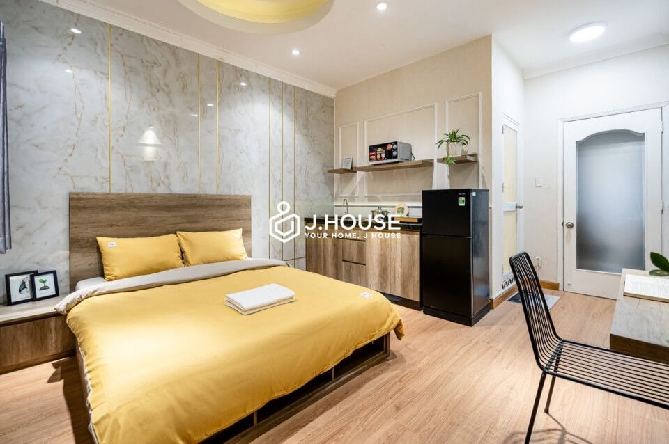 nice studio serviced apartment for rent in district 1-4