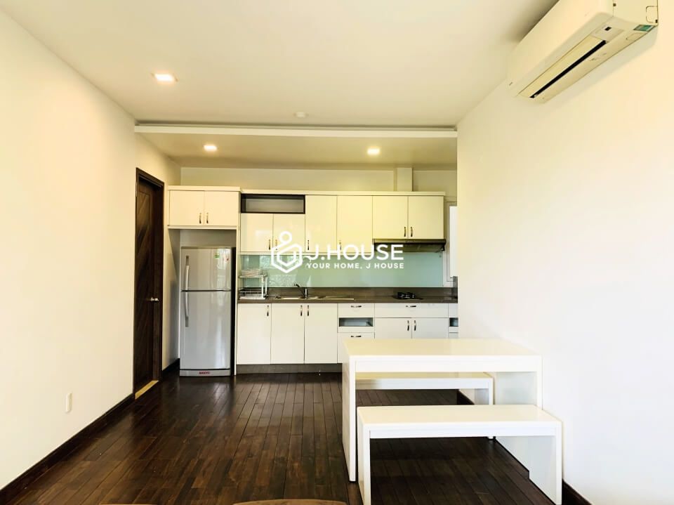 spacious 2 bedroom apartment for rent has pool in phu nhuan district-2