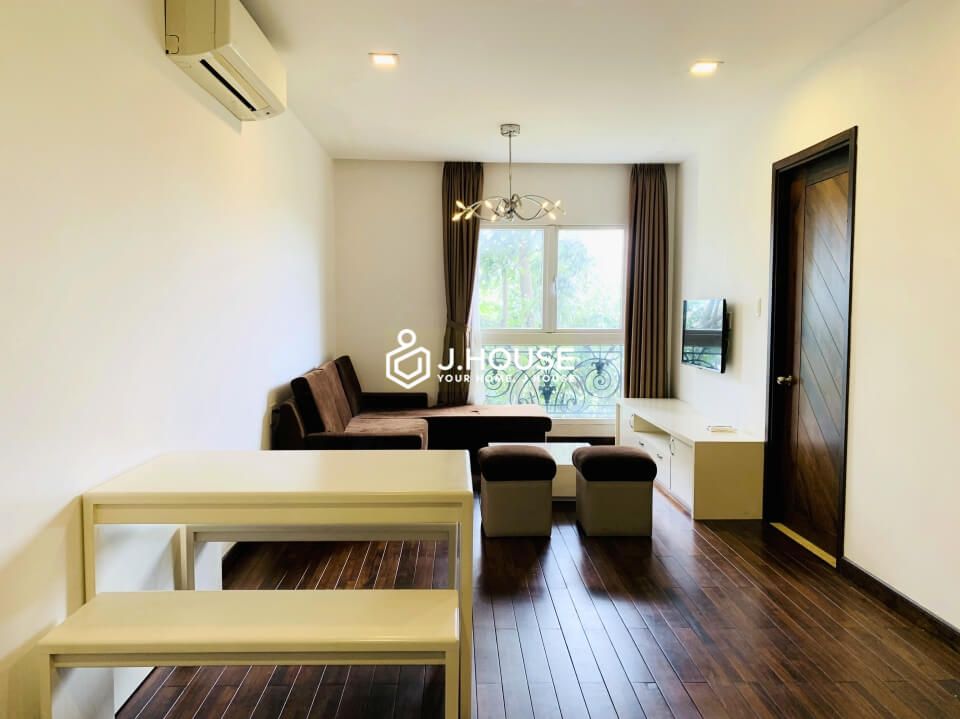 spacious 2 bedroom apartment for rent has pool in phu nhuan district