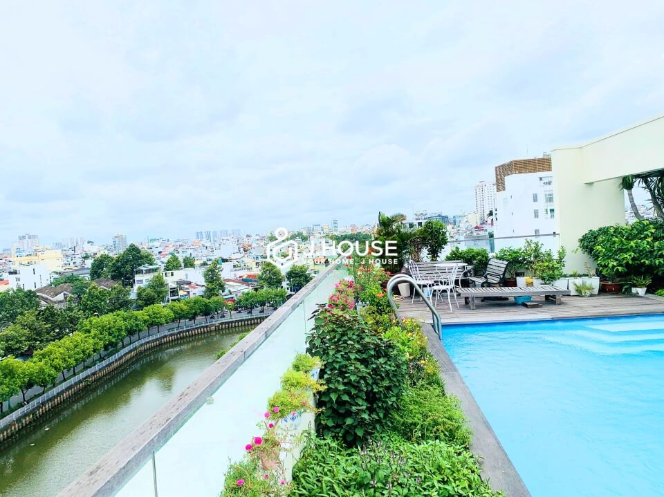 spacious 2 bedroom apartment for rent has pool in phu nhuan district