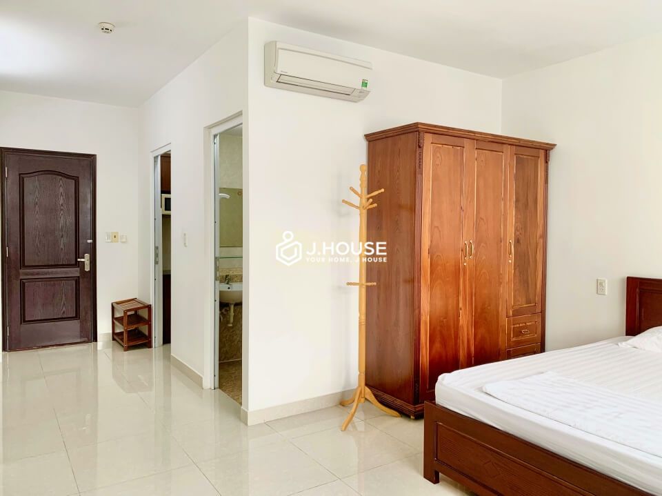 Affordable apartment for rent in Binh Thanh district-5
