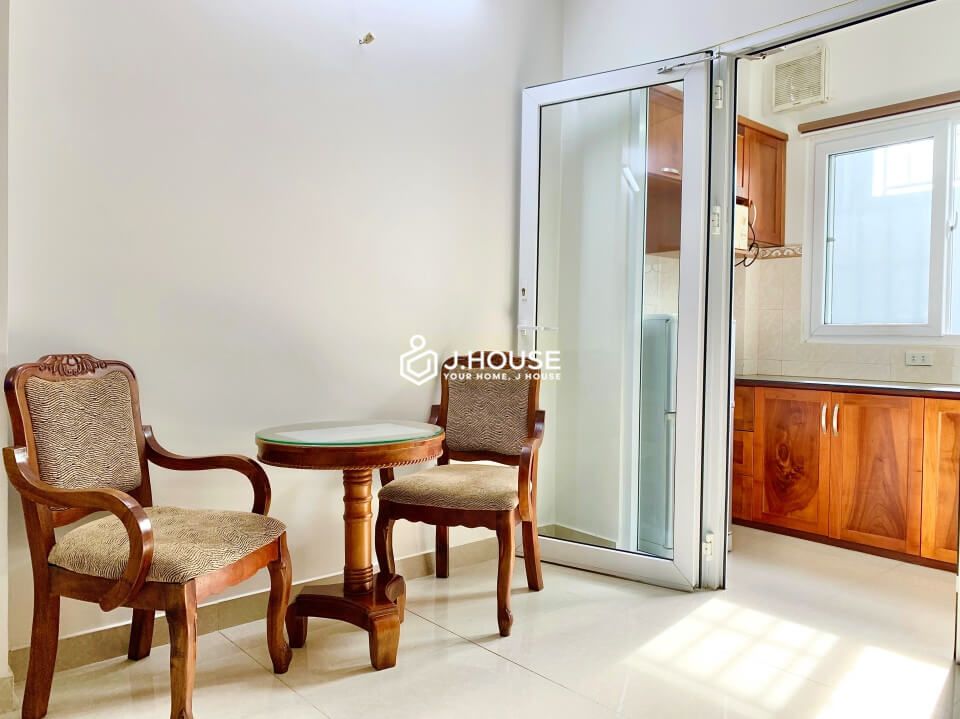 Apartment for rent on Pham Viet Chanh street, Binh Thanh district-6