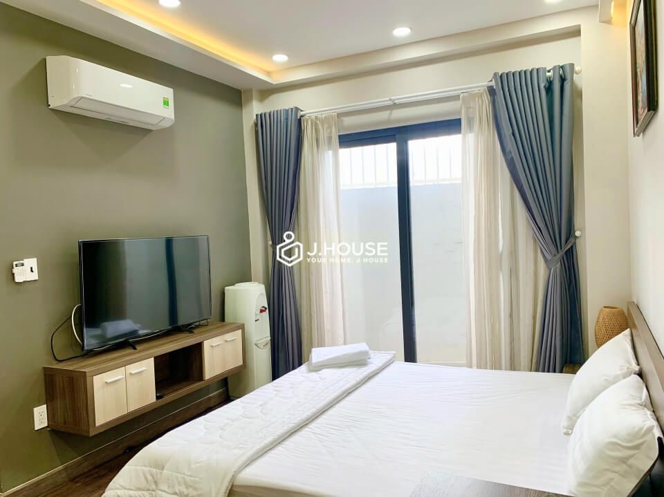 Comfortable serviced apartment for rent in Binh Thanh district-3