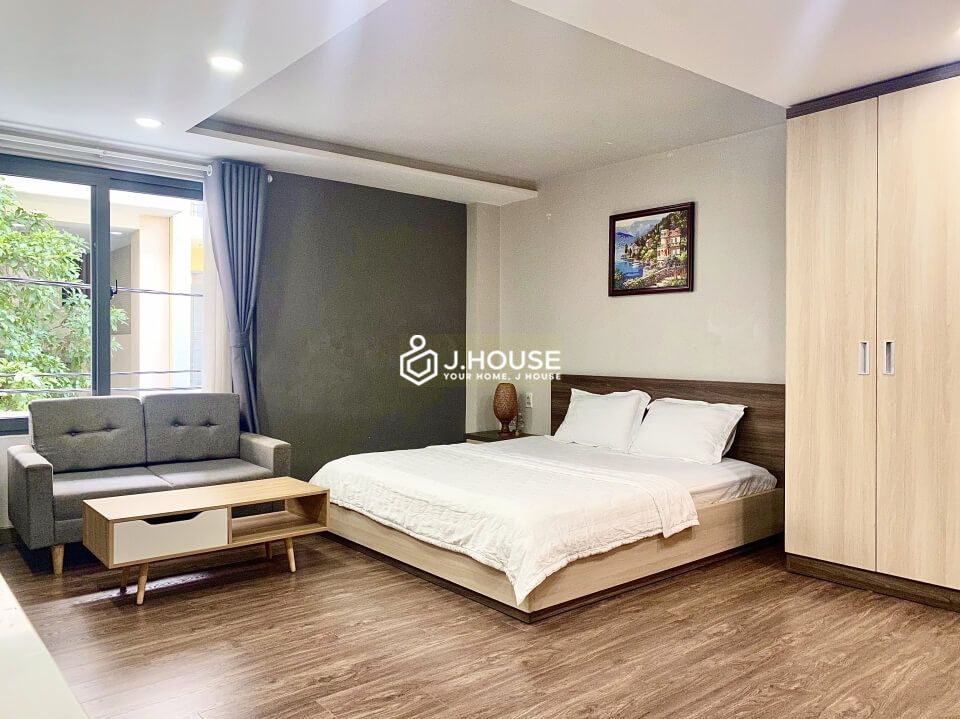 Fully furnished serviced apartment on Pham Viet Chanh street, Binh Thanh district, HCMC-1
