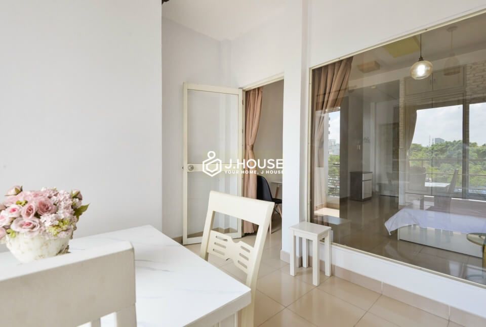 Modern apartment for rent in District 2, HCMC-8