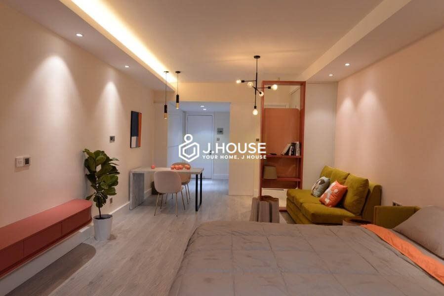 Modern apartment for rent with nice balcony in District 1-5