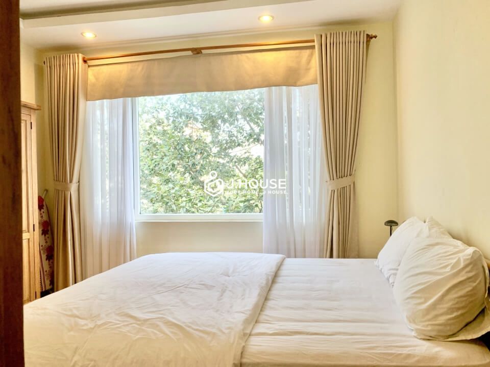 Serviced apartment for rent in District 5, HCMC-6