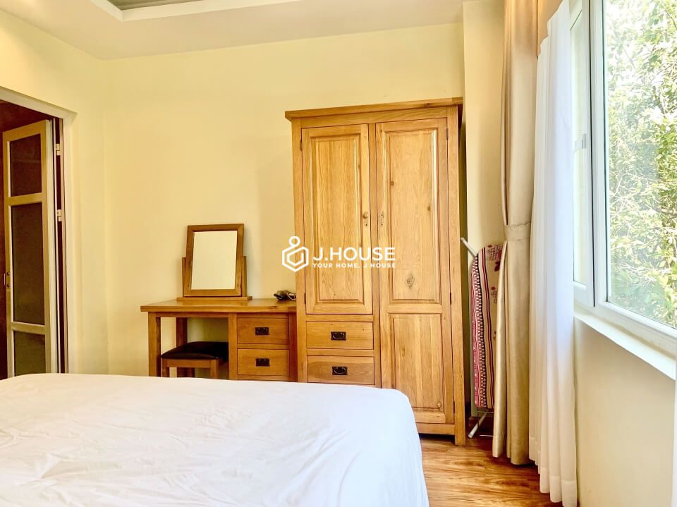 Serviced apartment for rent in District 5, HCMC-9
