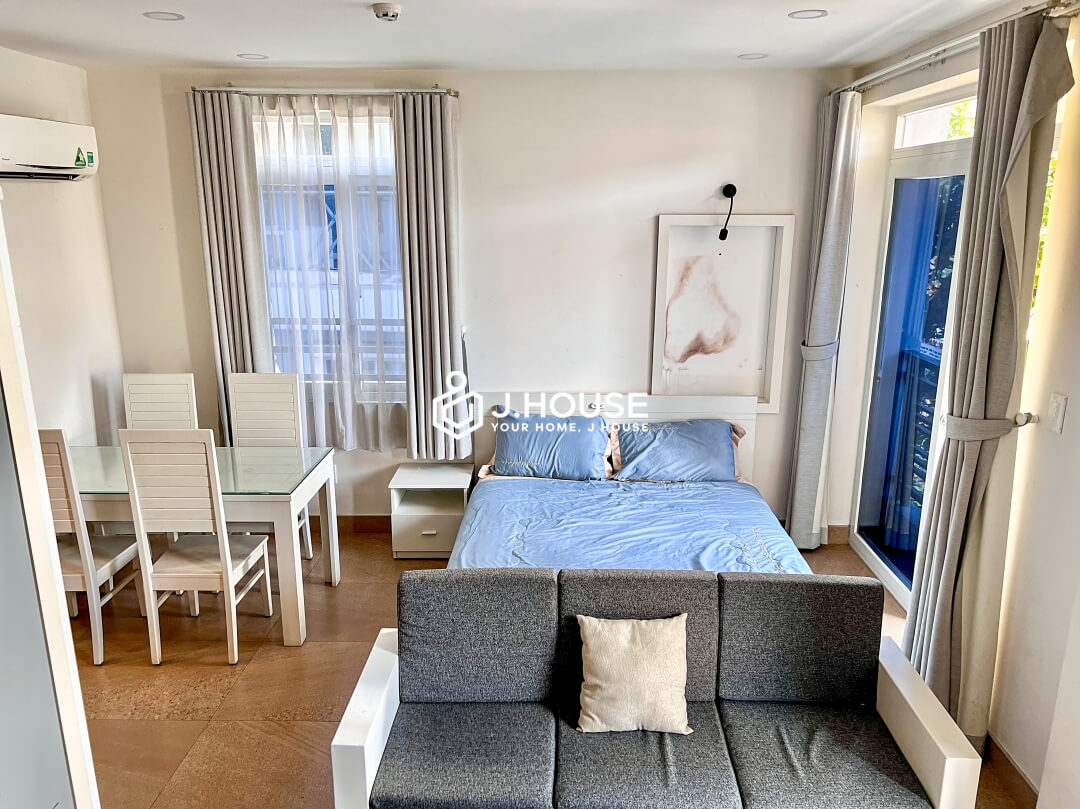 Studio apartment for rent at Pham Viet Chanh Street, Binh Thanh District