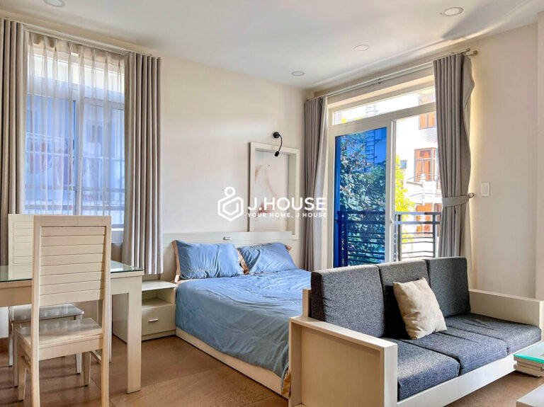 Studio apartment for rent at Pham Viet Chanh Street, Binh Thanh District