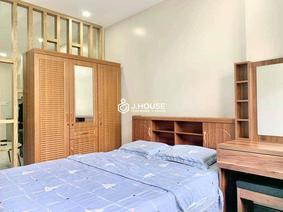 bright studio apartment for rent near the airport tan binh district-7
