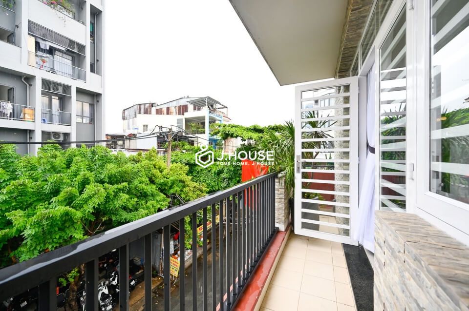 bright studio serviced apartment for rent in binh thanh district, hcmc-1