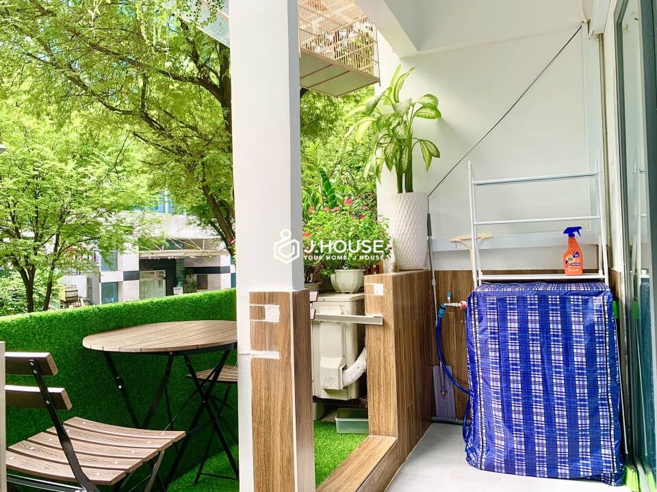 Bright modern apartment for rent in the center of District 1, HCMC-7