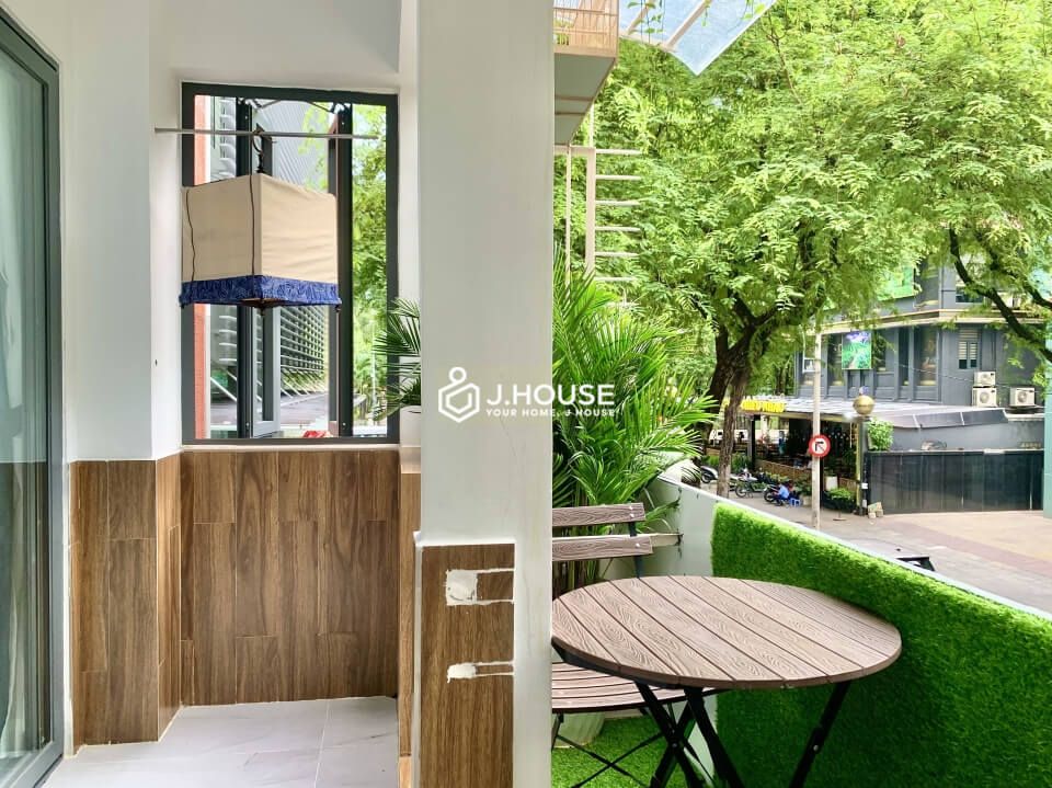 Bright modern apartment for rent in the center of District 1, HCMC-8