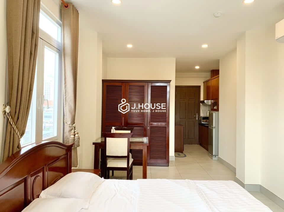Fully furnished serviced apartment for rent in District 1, HCMC-3