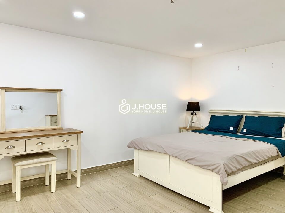 Modern loft apartment for rent in Thao Dien, District 2, HCMC-10
