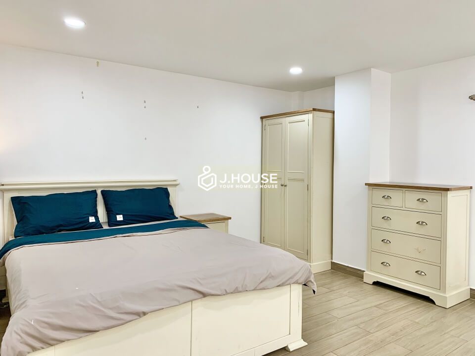 Modern loft apartment for rent in Thao Dien, District 2, HCMC-12