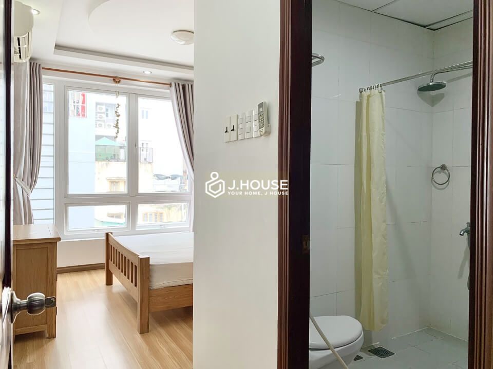 Modern serviced apartment for rent in District 1, HCMC-11