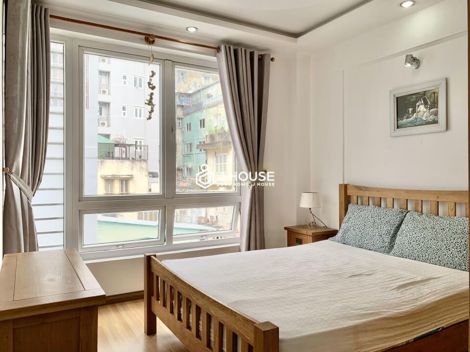Modern serviced apartment for rent in District 1, HCMC-12