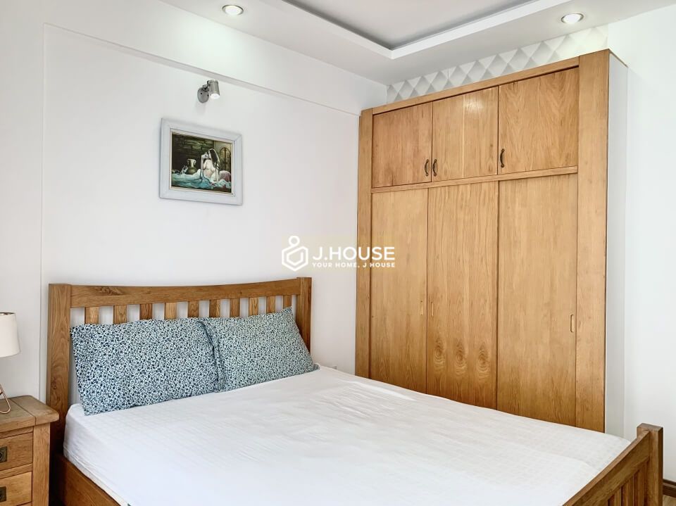 Modern serviced apartment for rent in District 1, HCMC-14